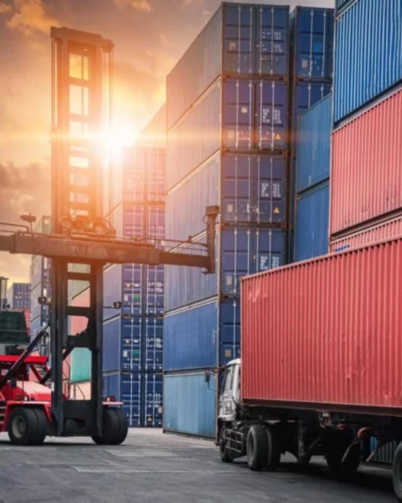 Leveraging IoT Scalability for Competitive Advantages in Logistics