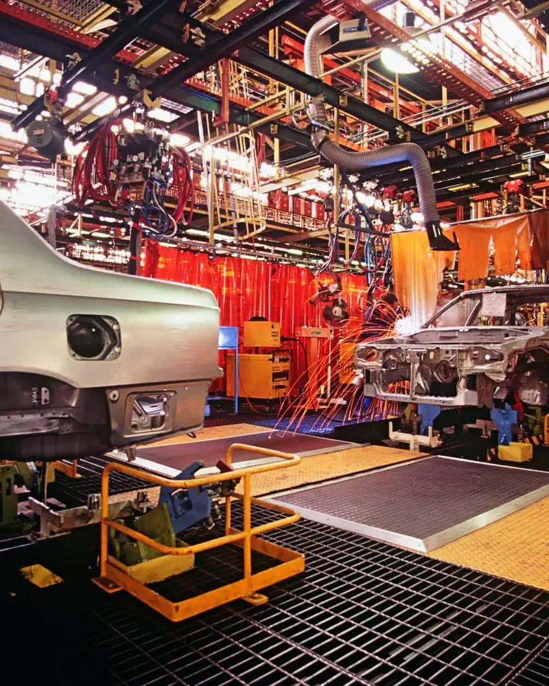 IoT in der Industrie: Wie smarte Lösungen die Produktion revolutionieren
