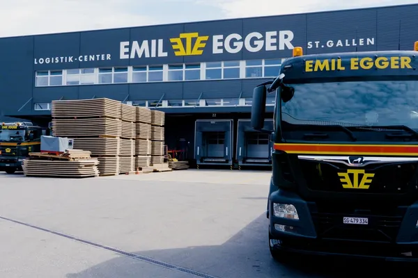 Wie EMIL EGGER die Kontrolle über sein Vermietgeschäft zurückgewinnt