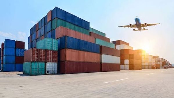 IoT for Supply Chain Management: How the Internet of Things Improves the Supply Chain
