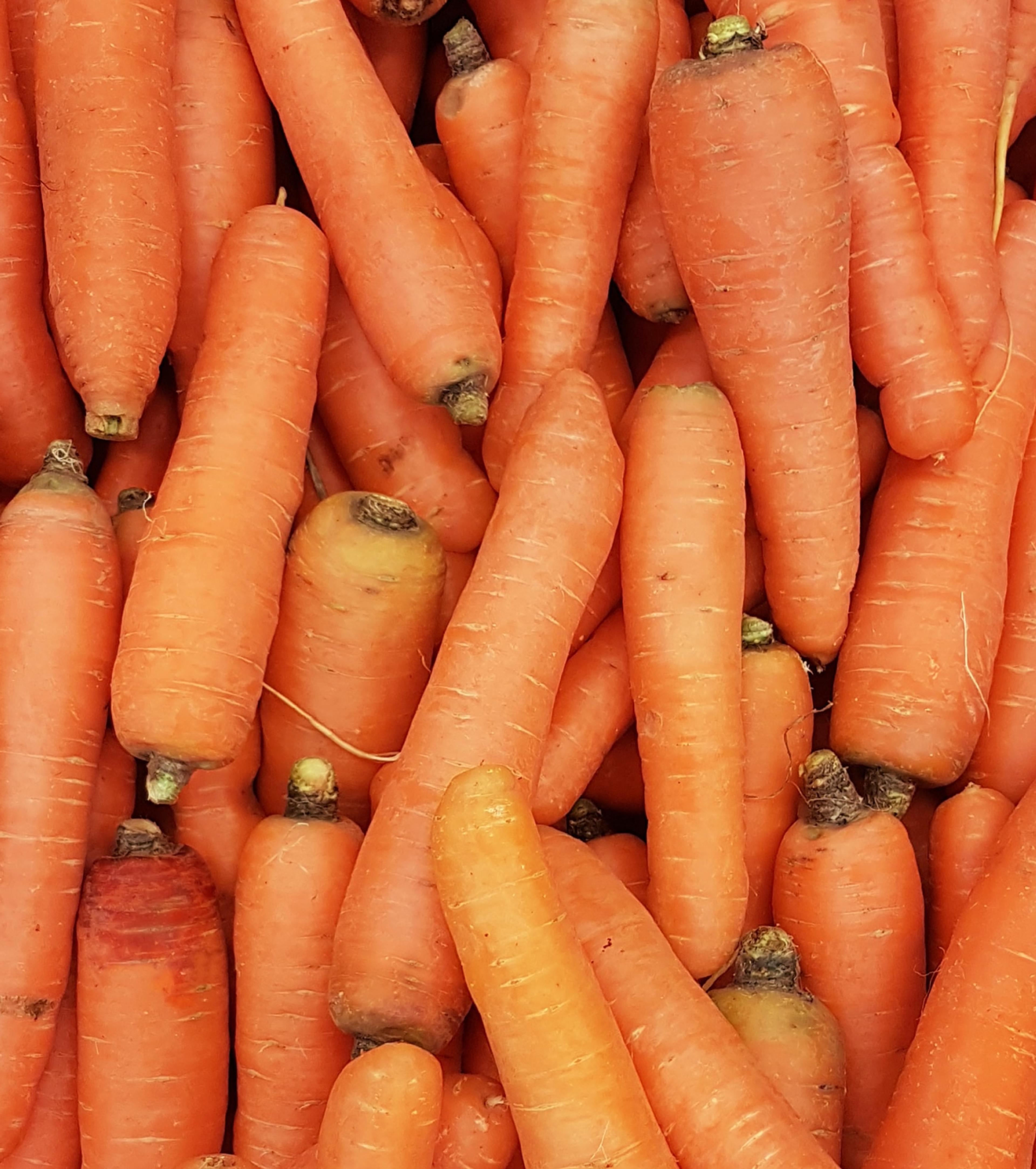 A pile of carrots.