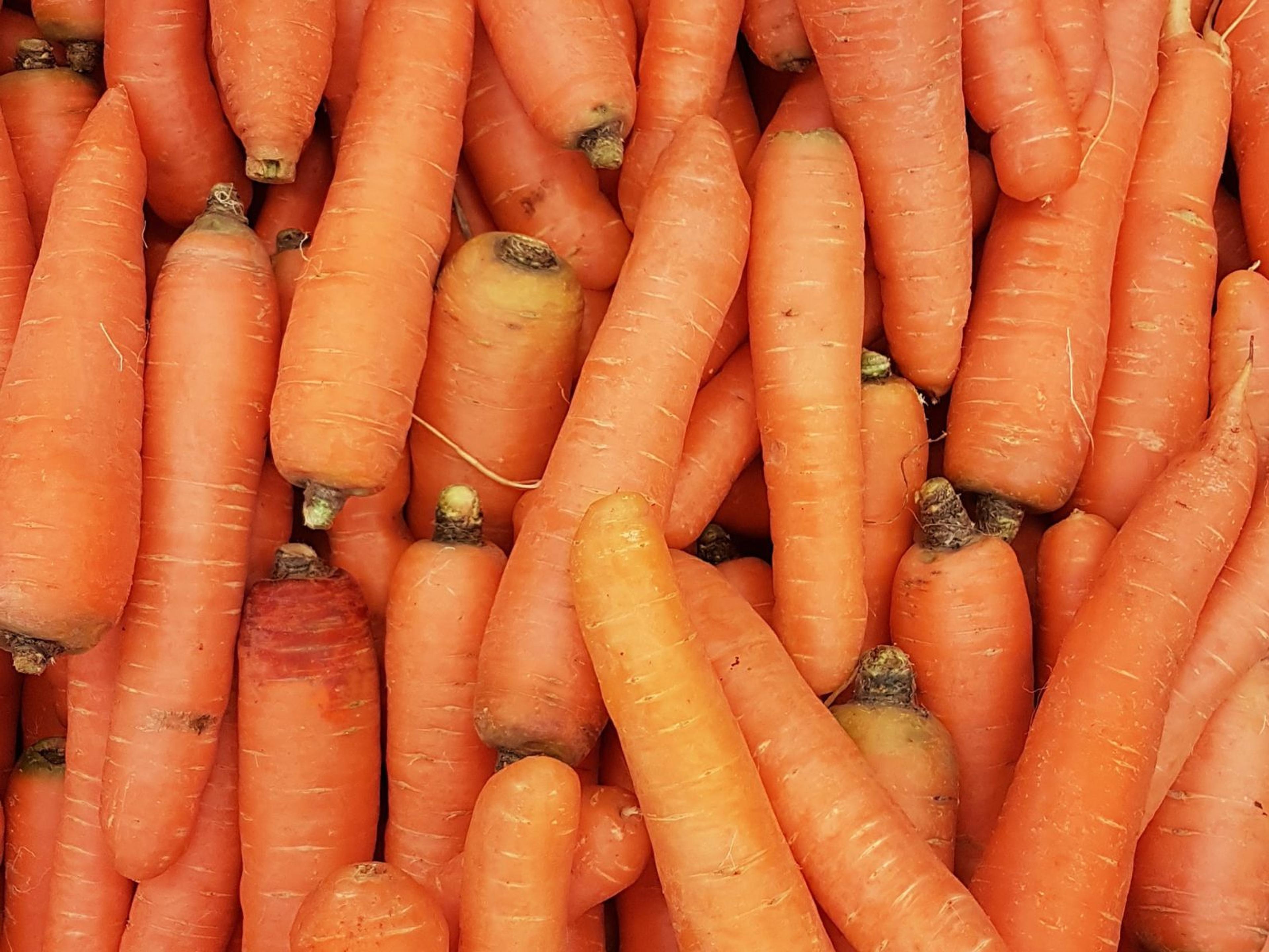 A pile of carrots.