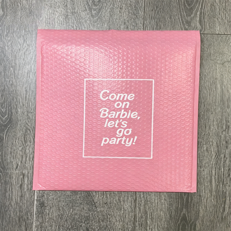 Bubble mailers variant 4