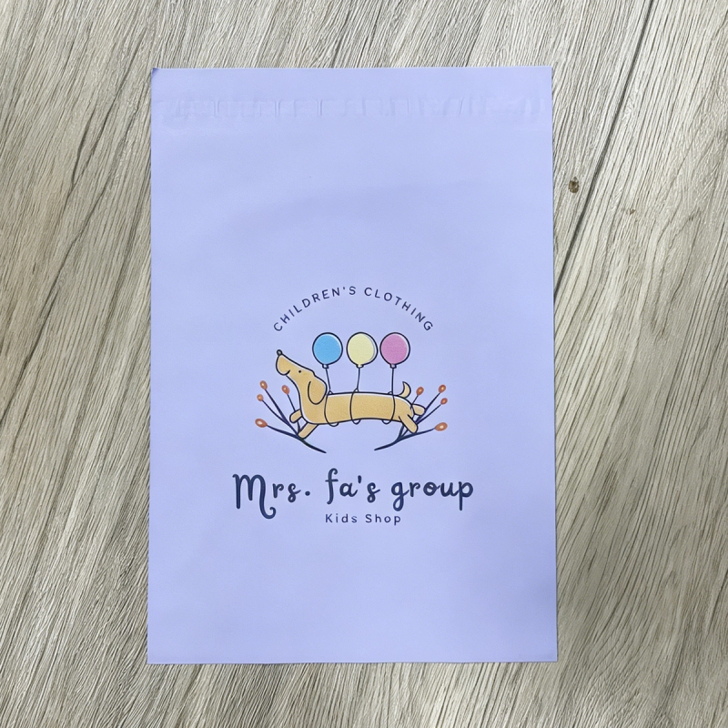 Poly mailers variant 9