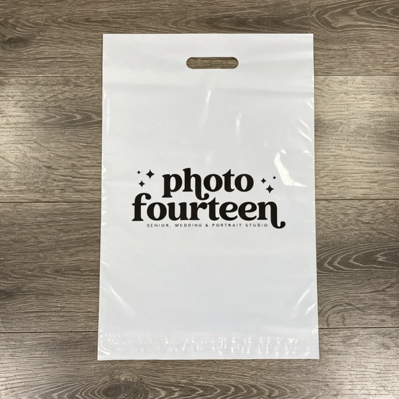 Poly mailers variant 13