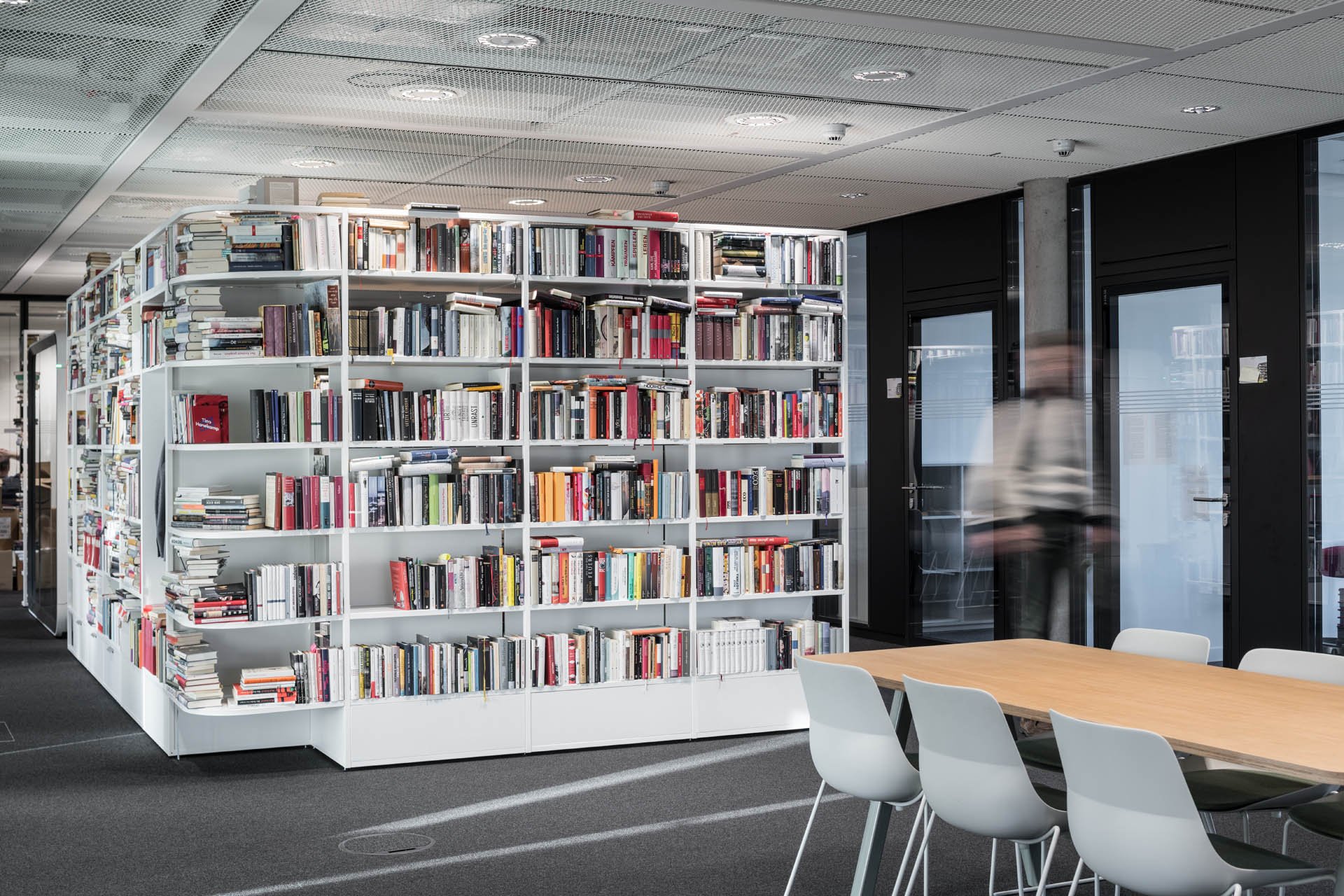 SUPERGRID shelving system in white