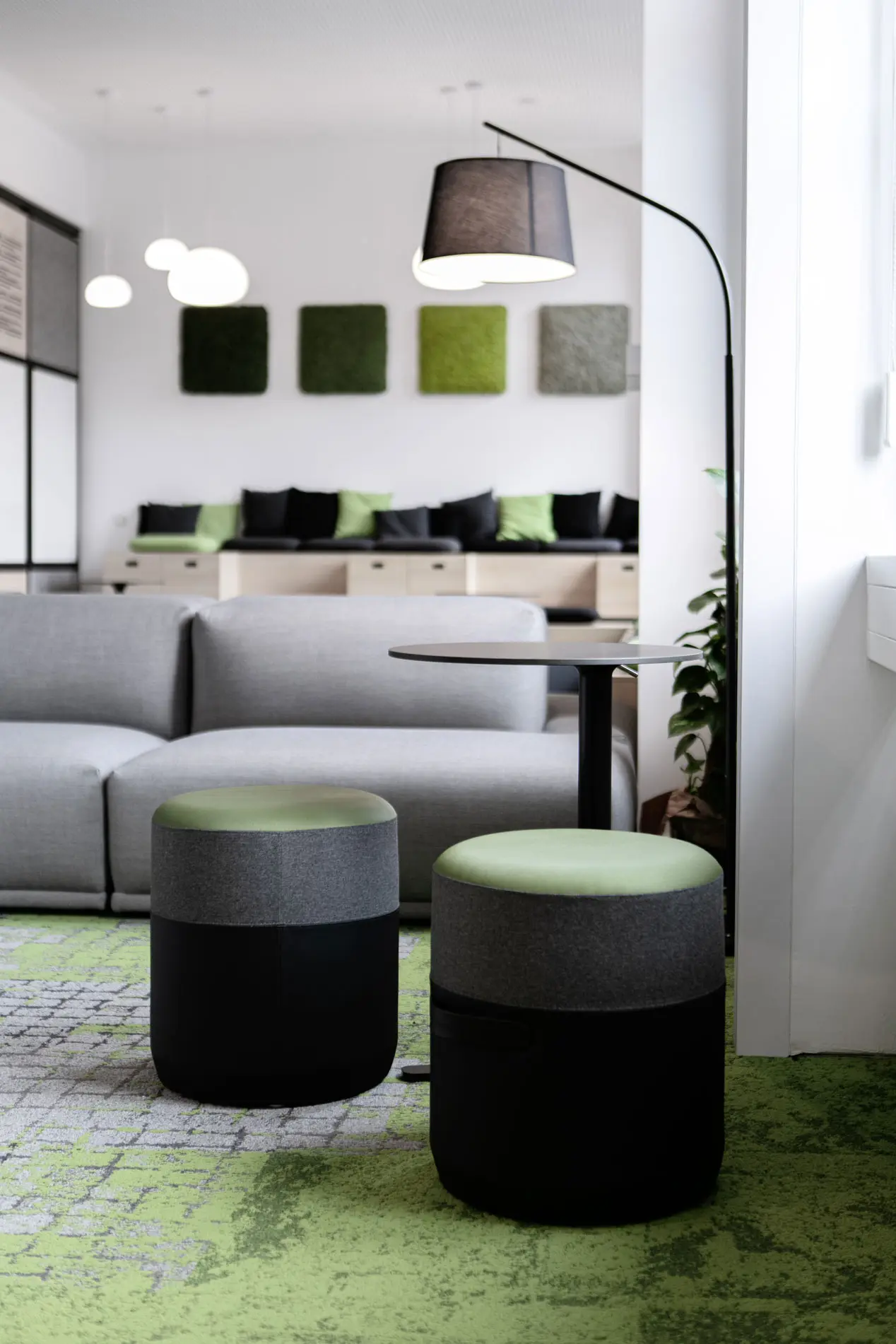 Kleine Sitzgelegenheit mit Beleuchtung