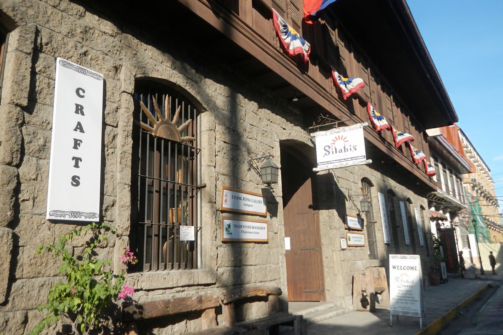 Silahis Center - Arts and Antiques Store in Intramuros