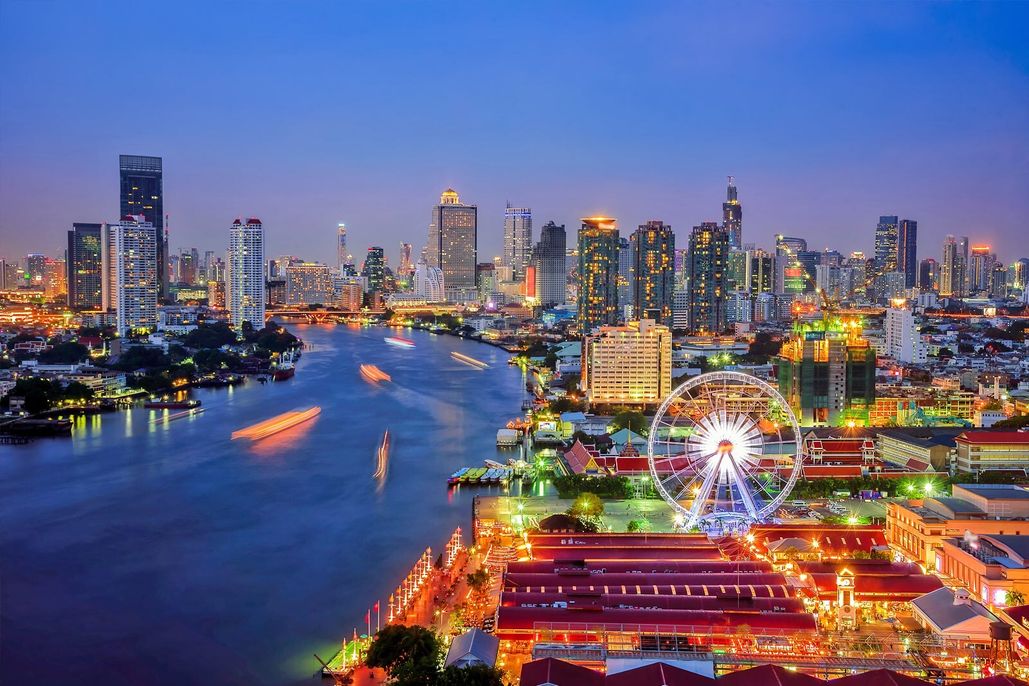 Communicator Riverside Nightlife in Bangkok Riverside - Bangkok Riverside travel guide - Go Guides