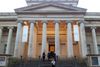 photo by <a href="https://commons.wikimedia.org/wiki/File:Manchester_Art_Gallery..jpg" target="_blank" rel="noreferrer">Pemolo</a>