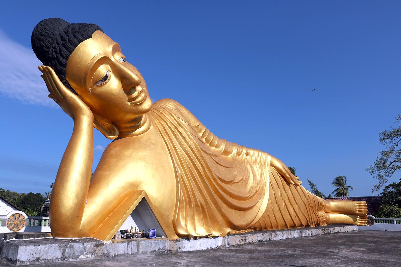 Wat Srisoonthorn (Wat Lipon) in Phuket