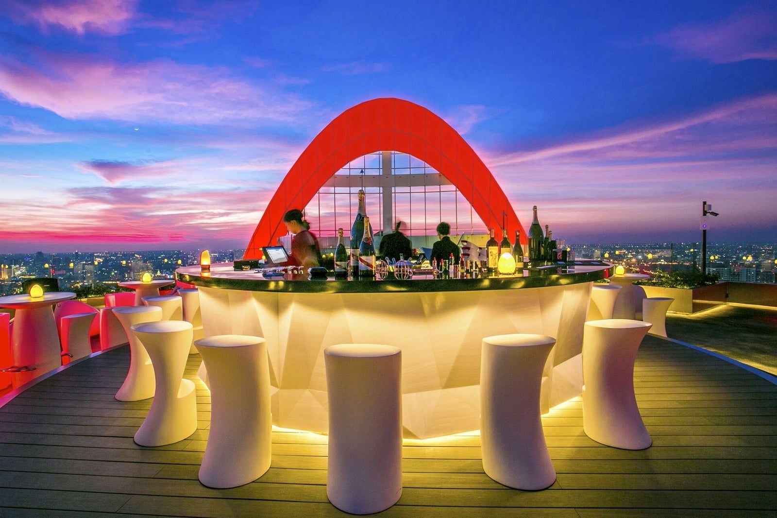 CRU Champagne Bar Bangkok