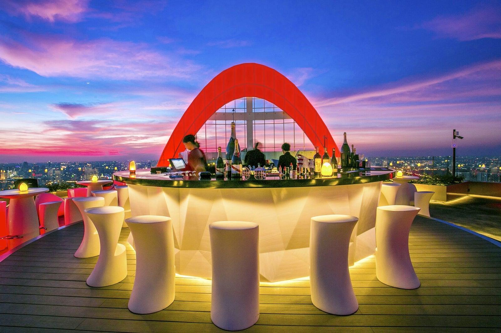 CRU Champagne Bar Bangkok