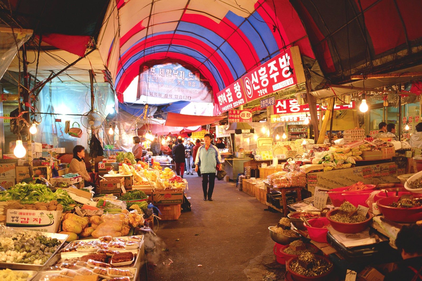 7 Best Places to Go Shopping in Jeju Island