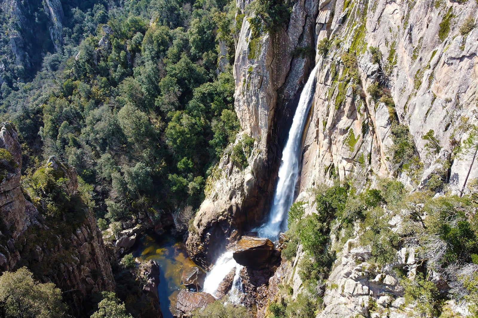 Cascade de Piscia in Corsica