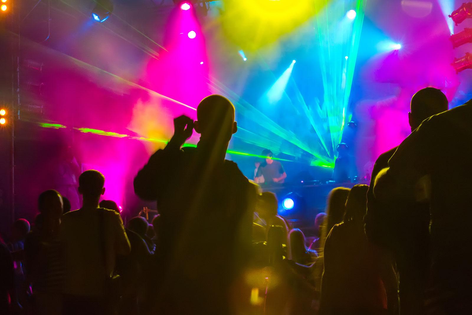 People dancing in a nightclub.