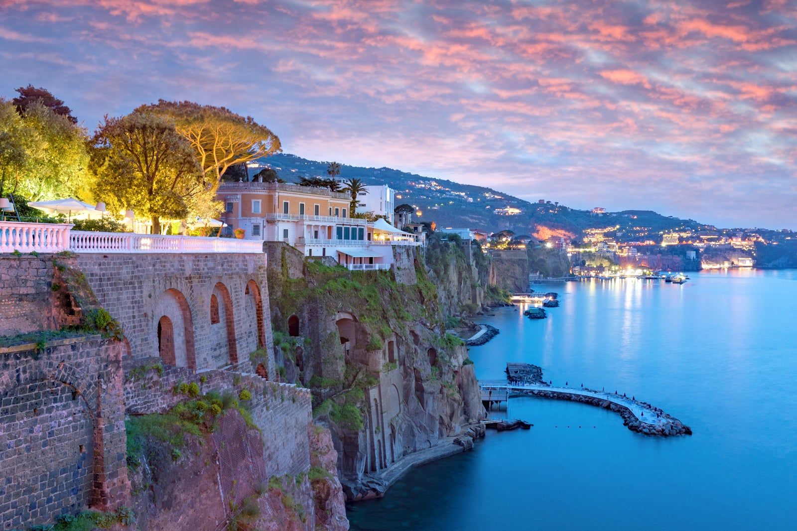 Things to Do After Dinner in Sorrento