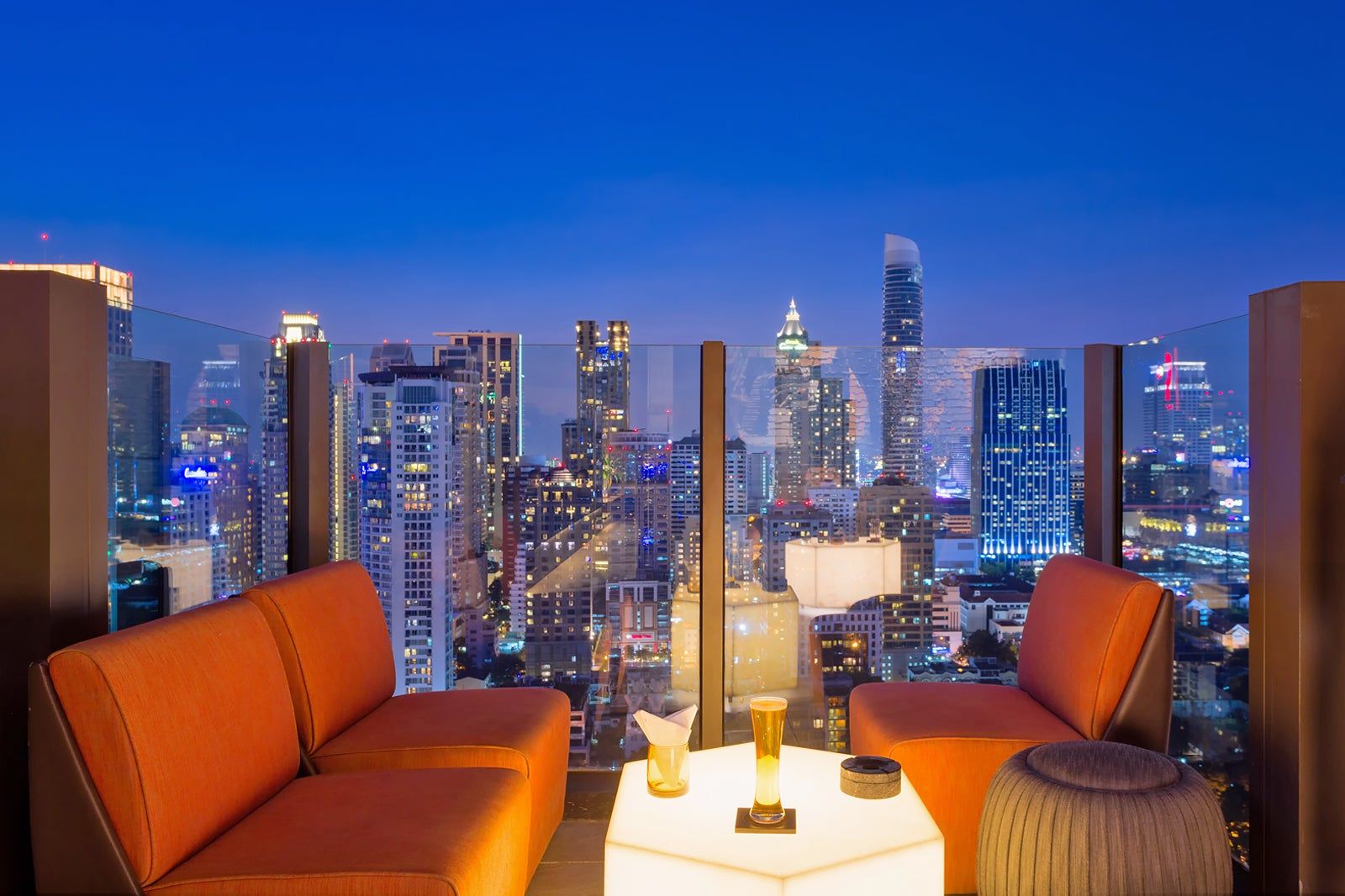 Nightlife in Ploenchit