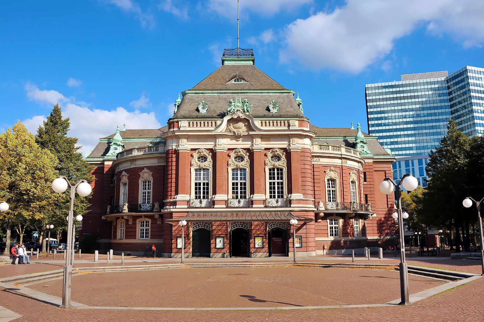 Best Theatres in Hamburg