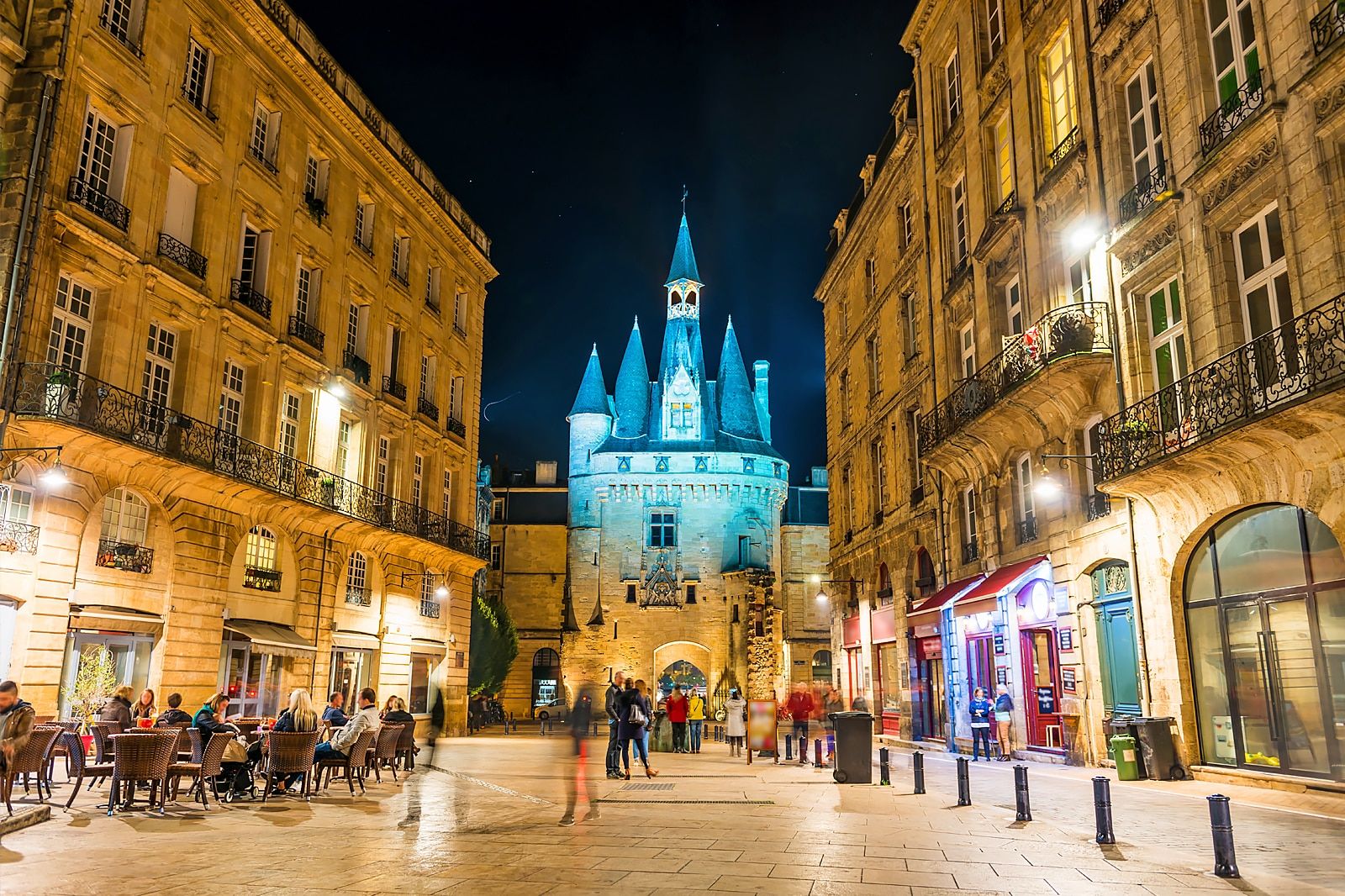 Best Things to Do After Dinner in Bordeaux