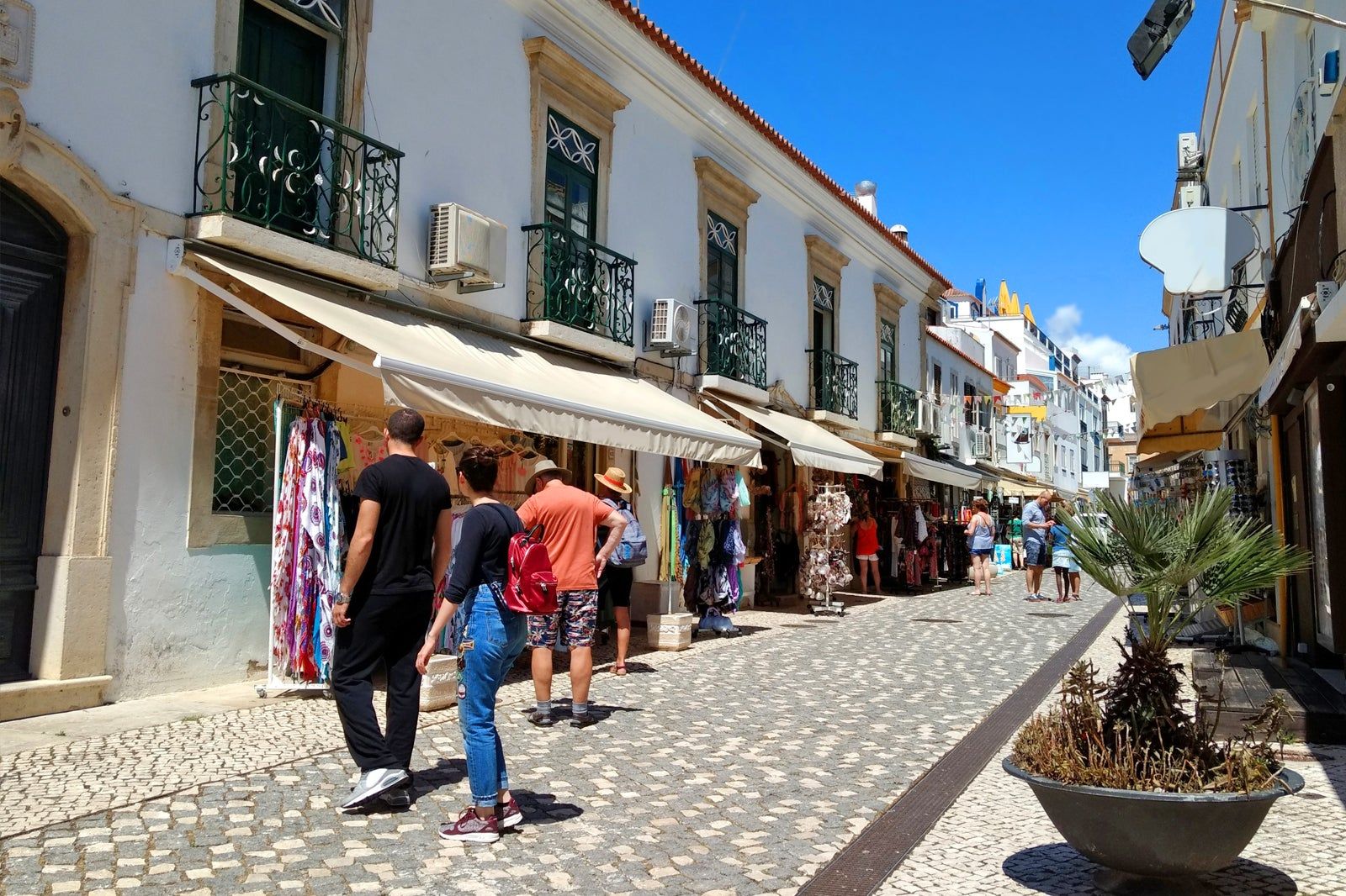 Best Places to Go Shopping in Albufeira, Portugal