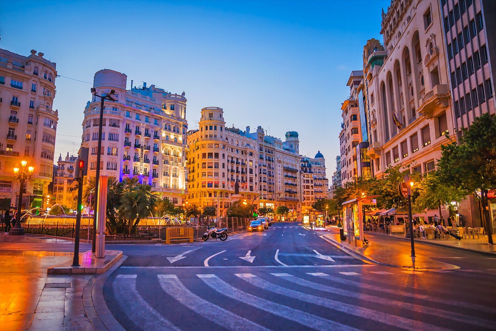 Best Things to Do After Dinner in Valencia