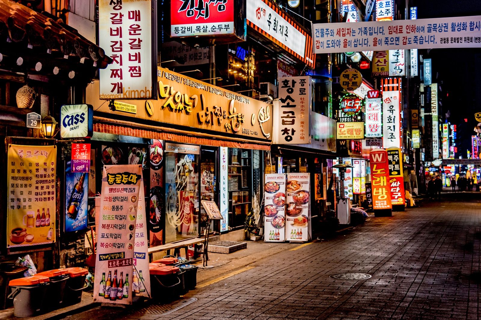 Best Places Where Locals Love to Eat in Seoul