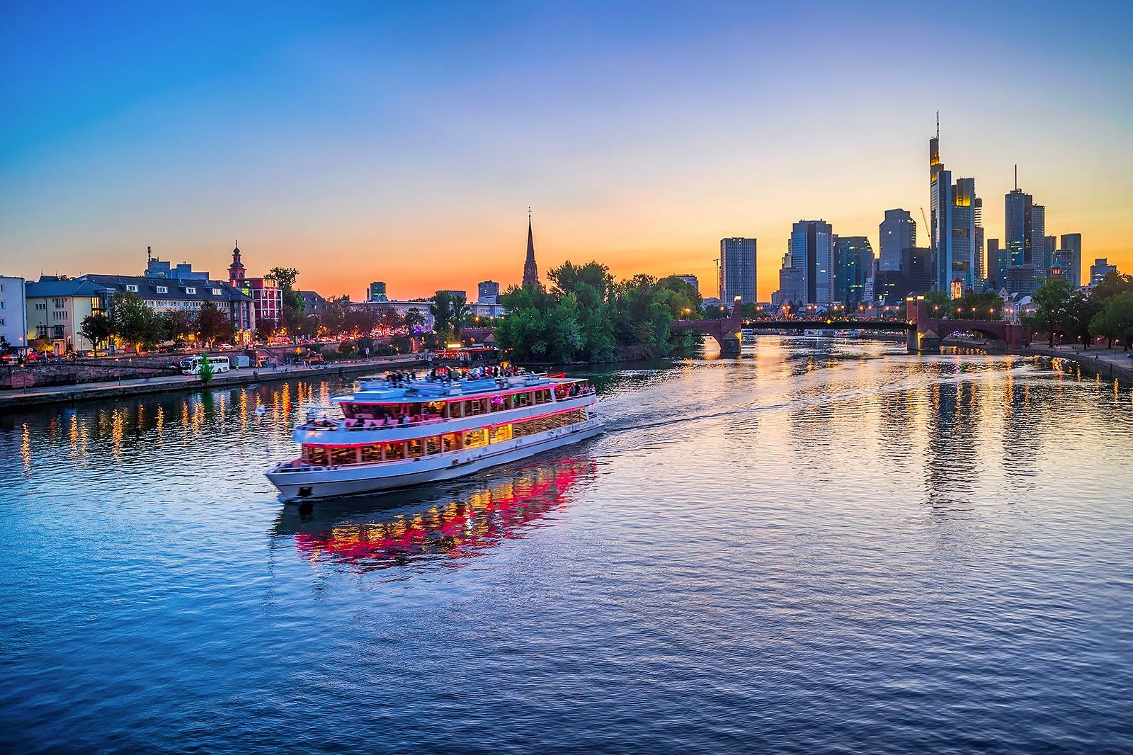 Best Things to Do After Dinner in Frankfurt
