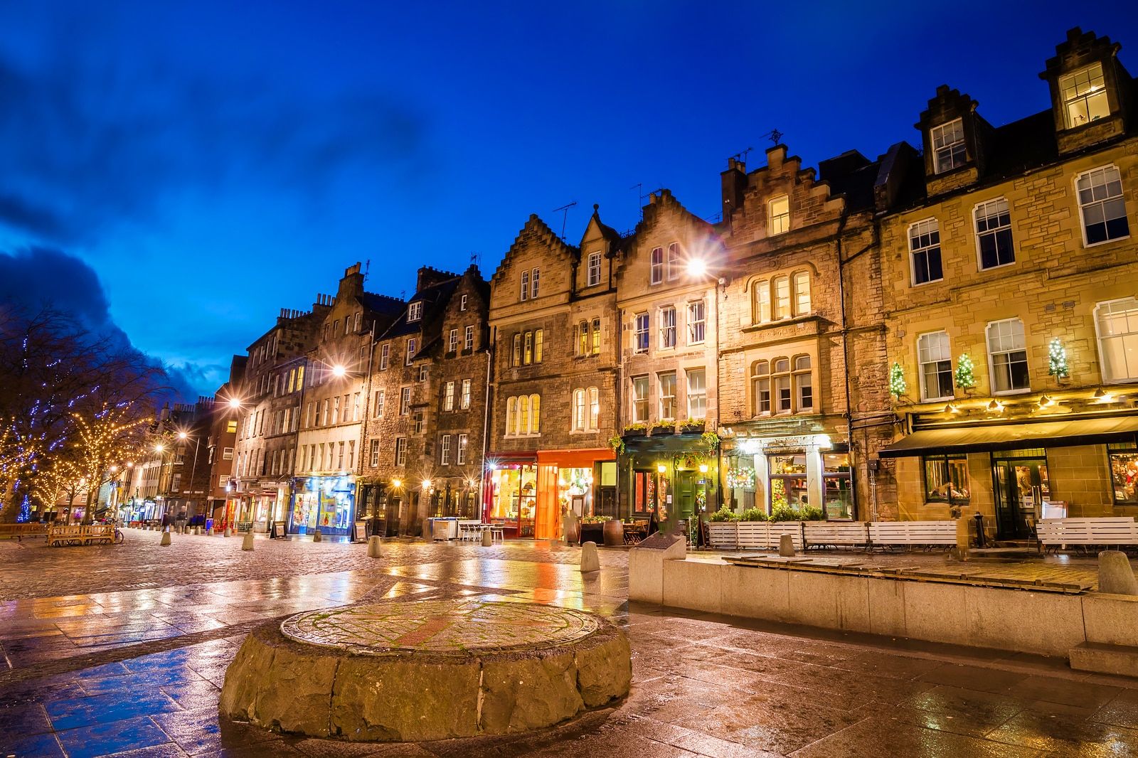 Best Things to Do After Dinner in Edinburgh