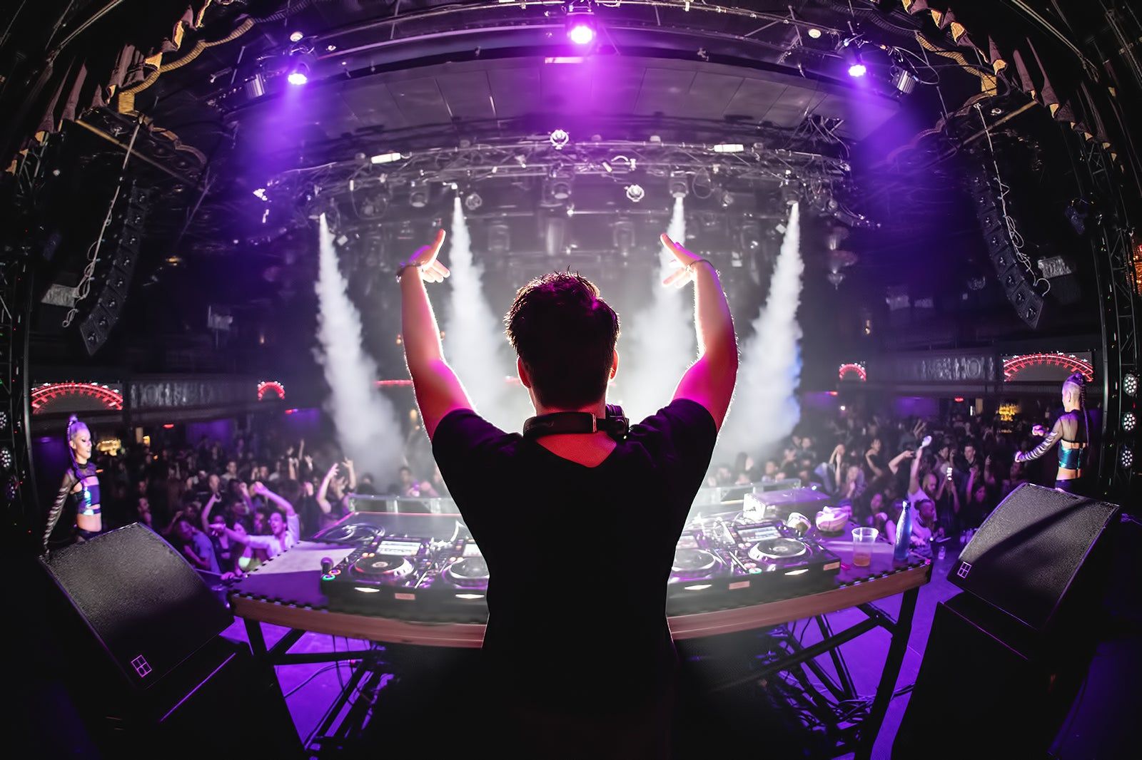 10 Best Nightclubs in Pattaya