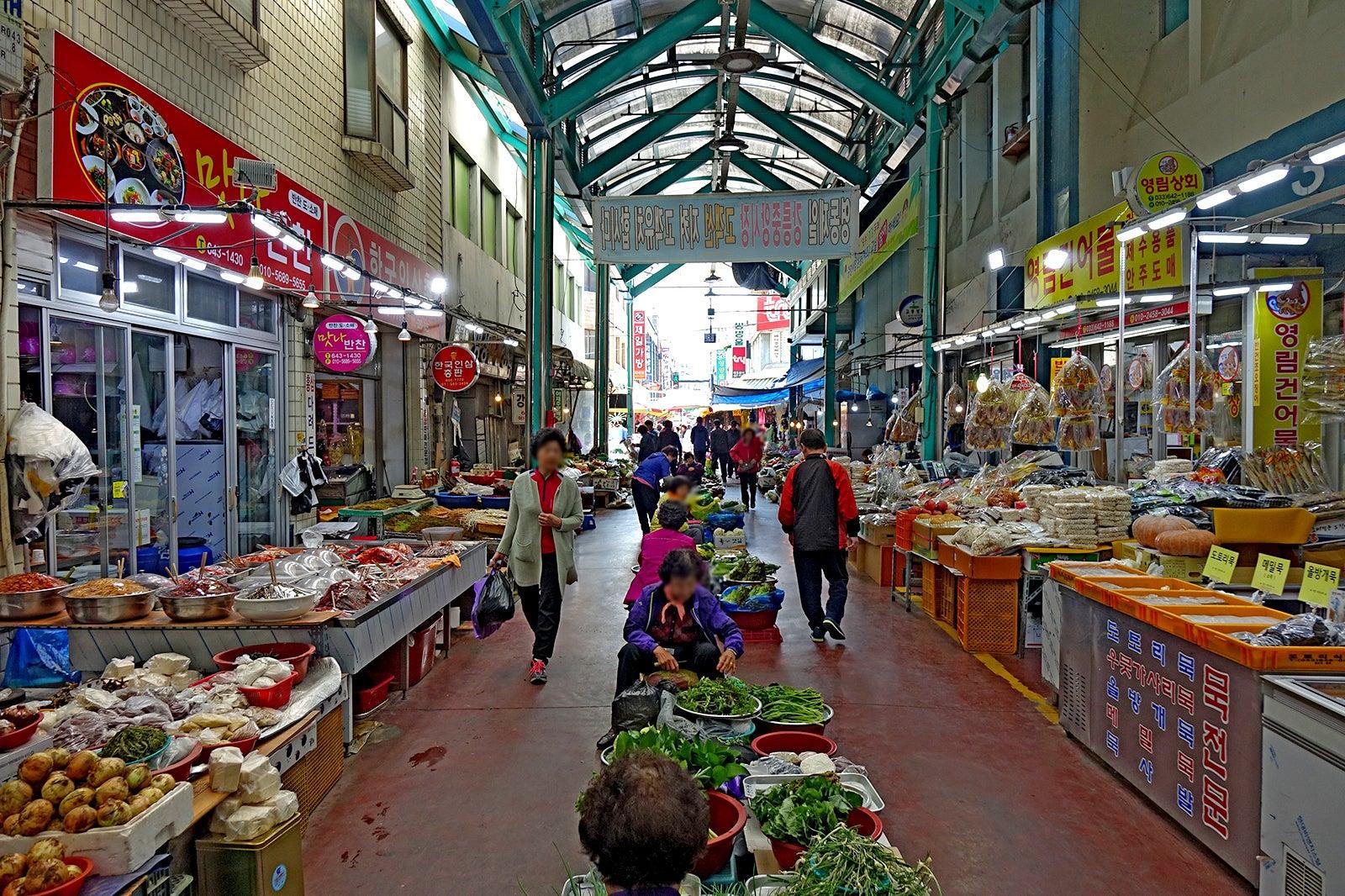 Best Places to Shop in Gangneung.
