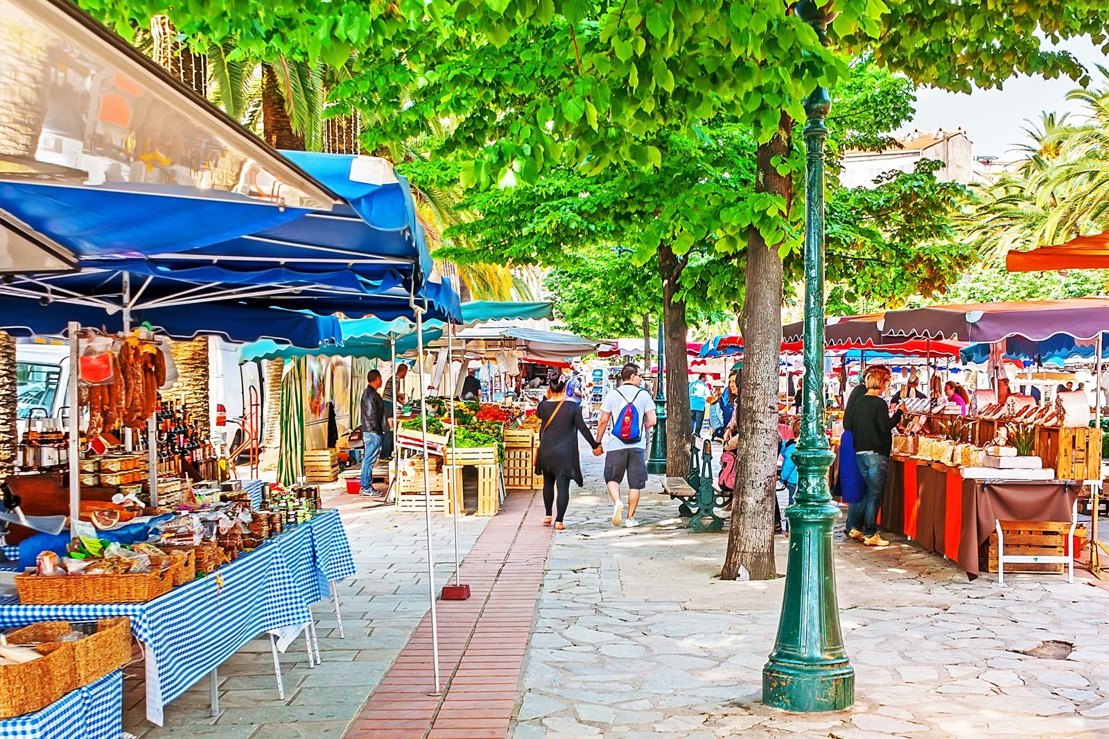 Best ideas for a shopping spree in Corsica