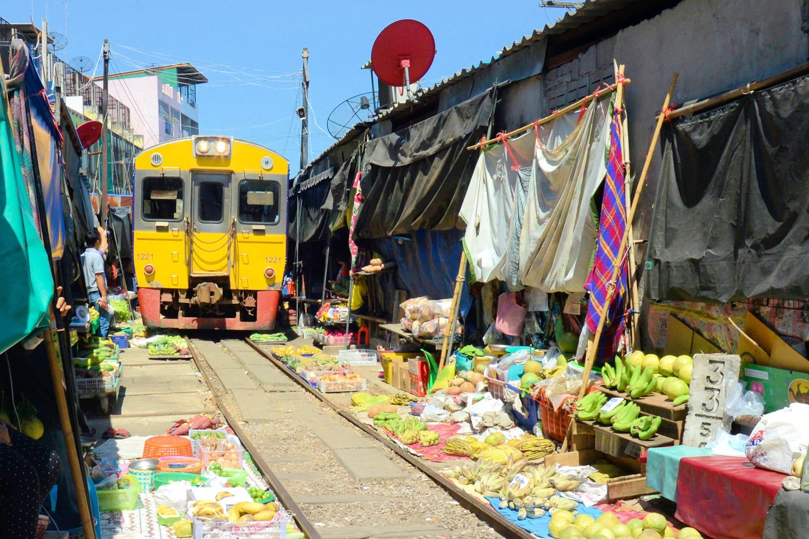 Maeklong Railway Market Bangkok