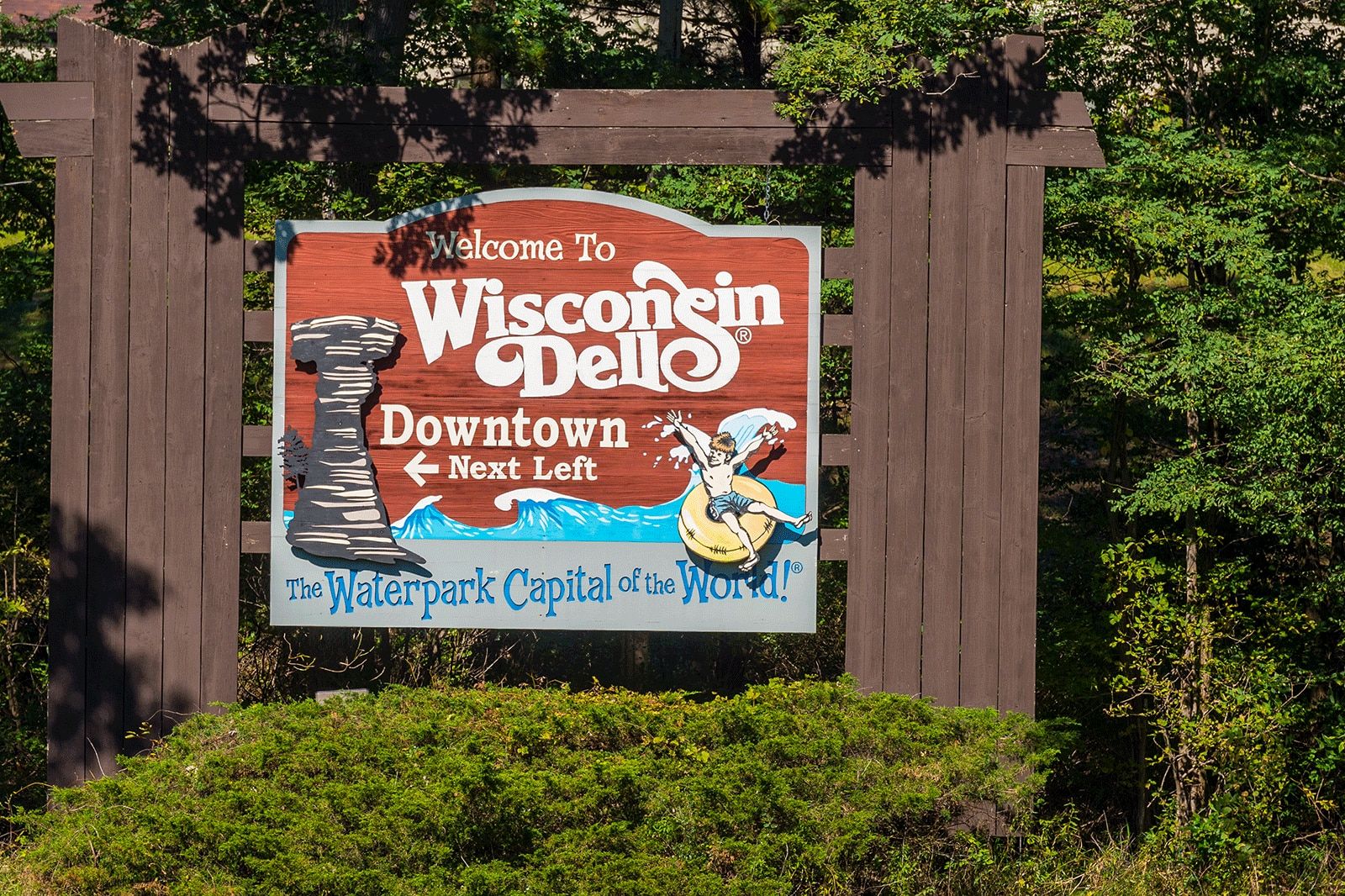 Welcome sign to Wisconsin Dells.