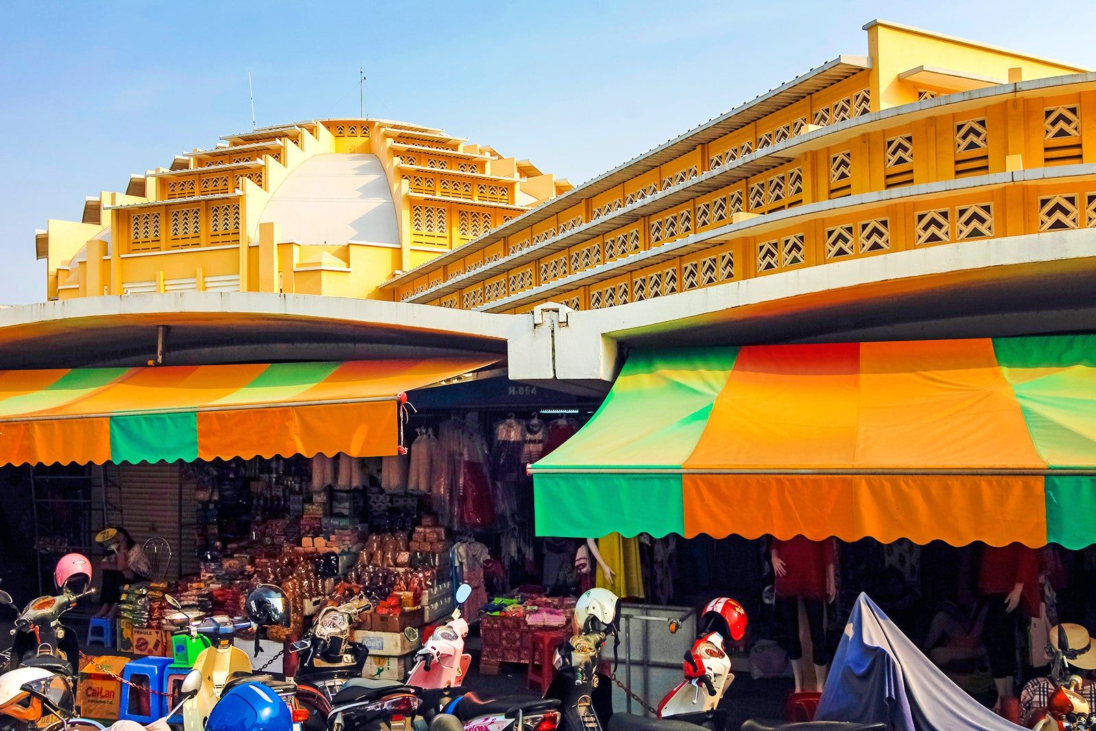 Phnom Penh Central Market (Phsar Thmey)