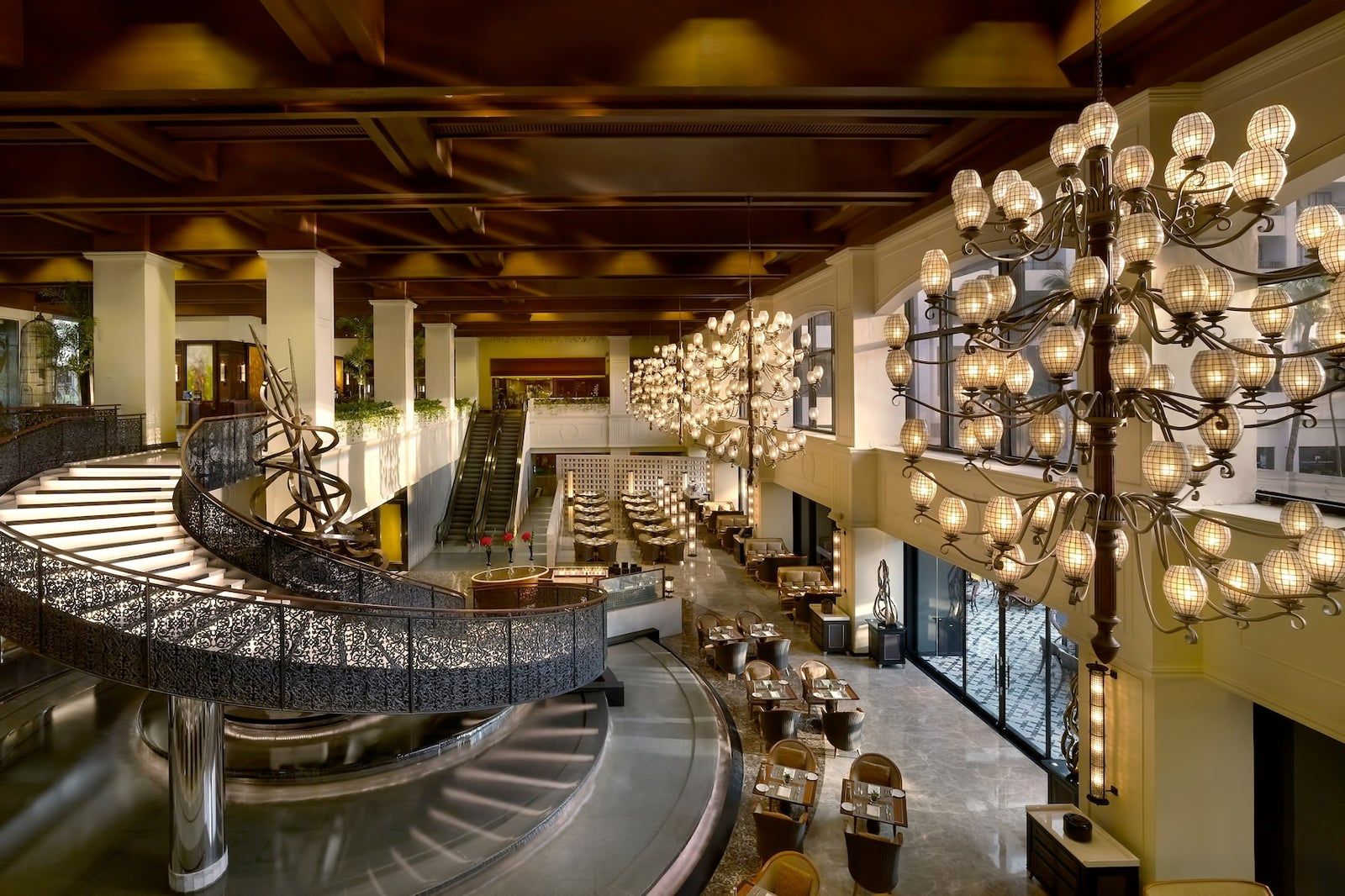 Spiral Restaurant, Buffet Restaurant in Sofitel Philippine Plaza, Manila