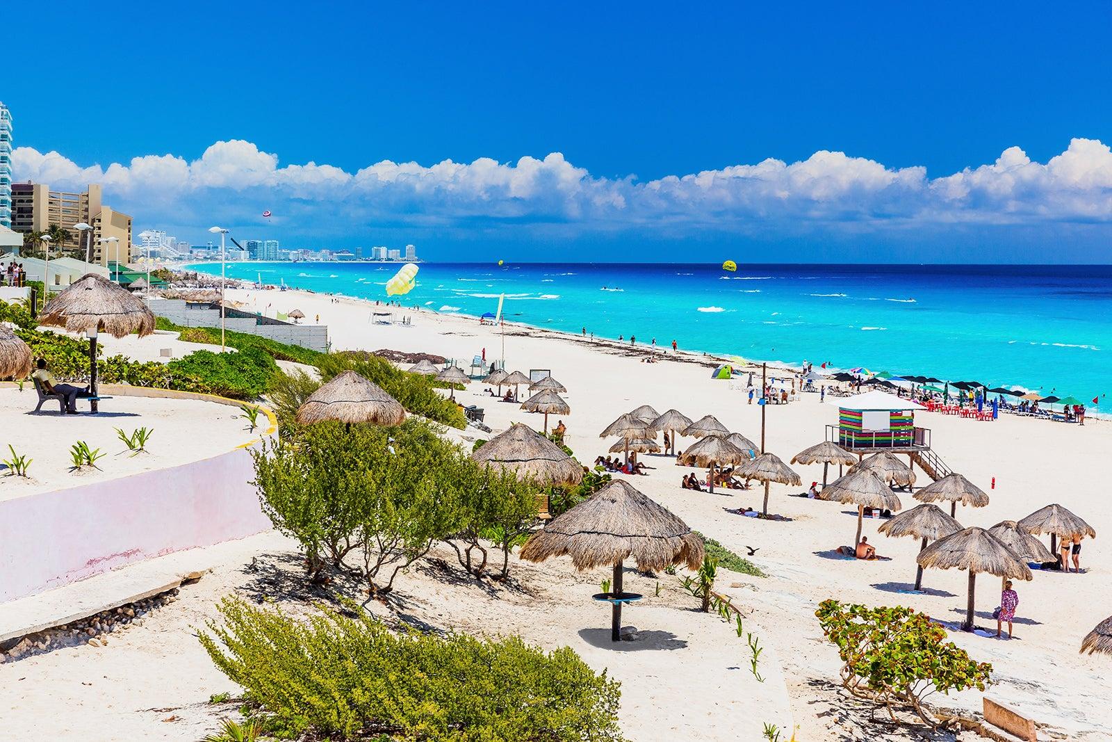 Delfines Beach in Cancun