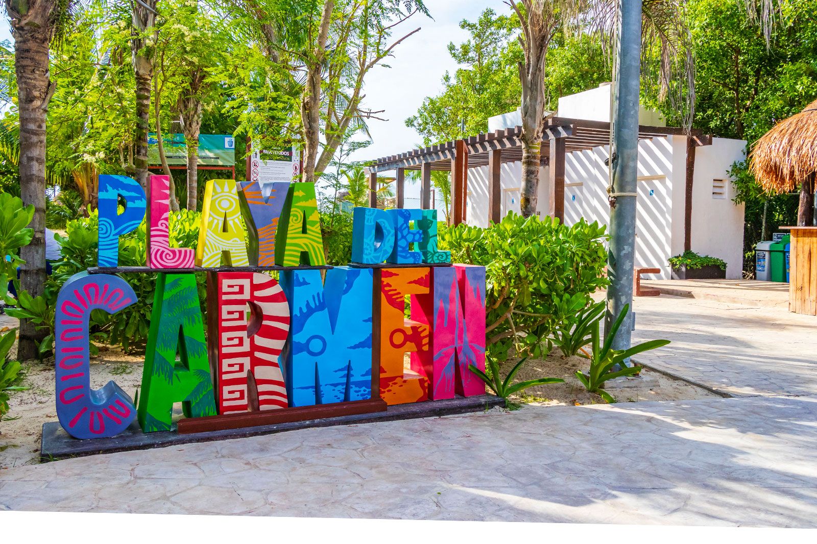 A colorful Playa del Carmen sign.