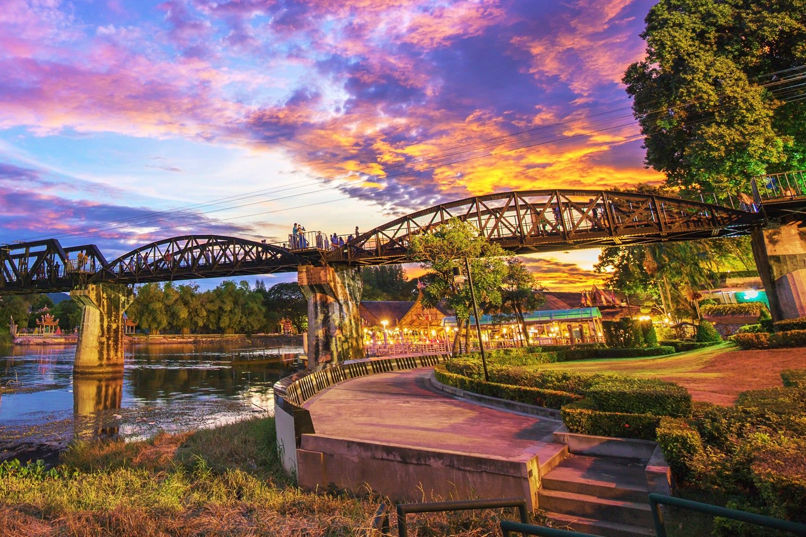 Best Things to Do After Dinner in Kanchanaburi