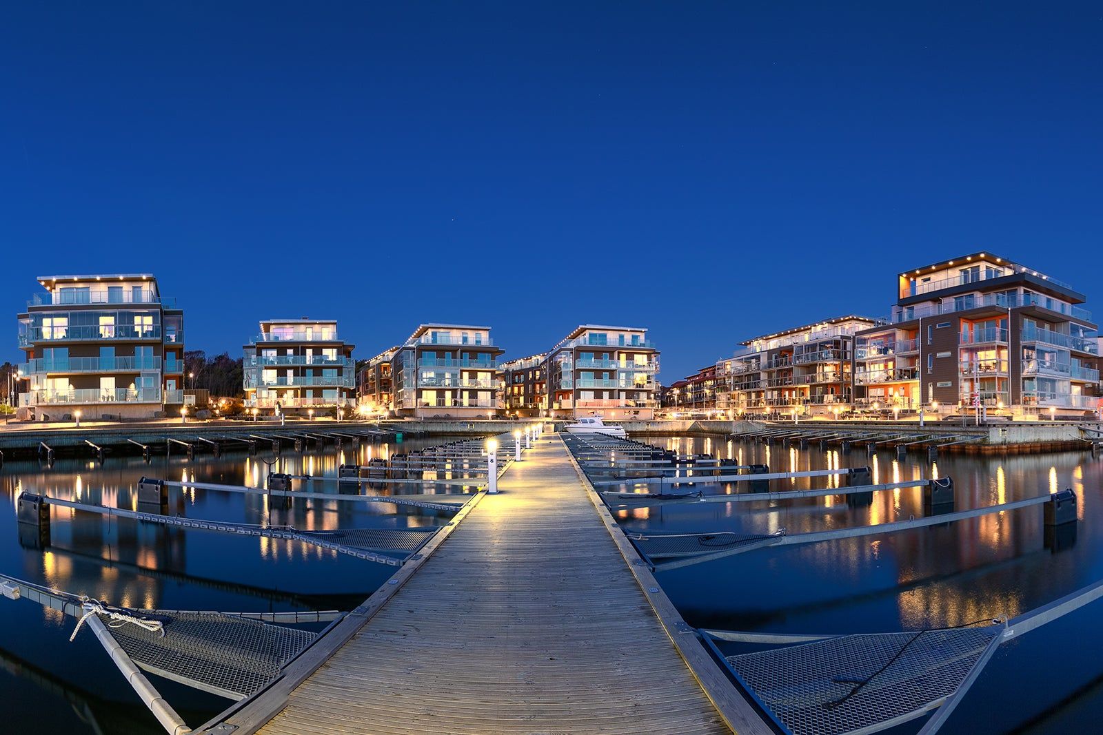 Things to do after dinner in Gothenburg