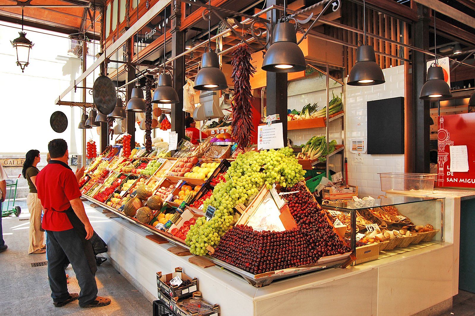 Food and Dining in Spain