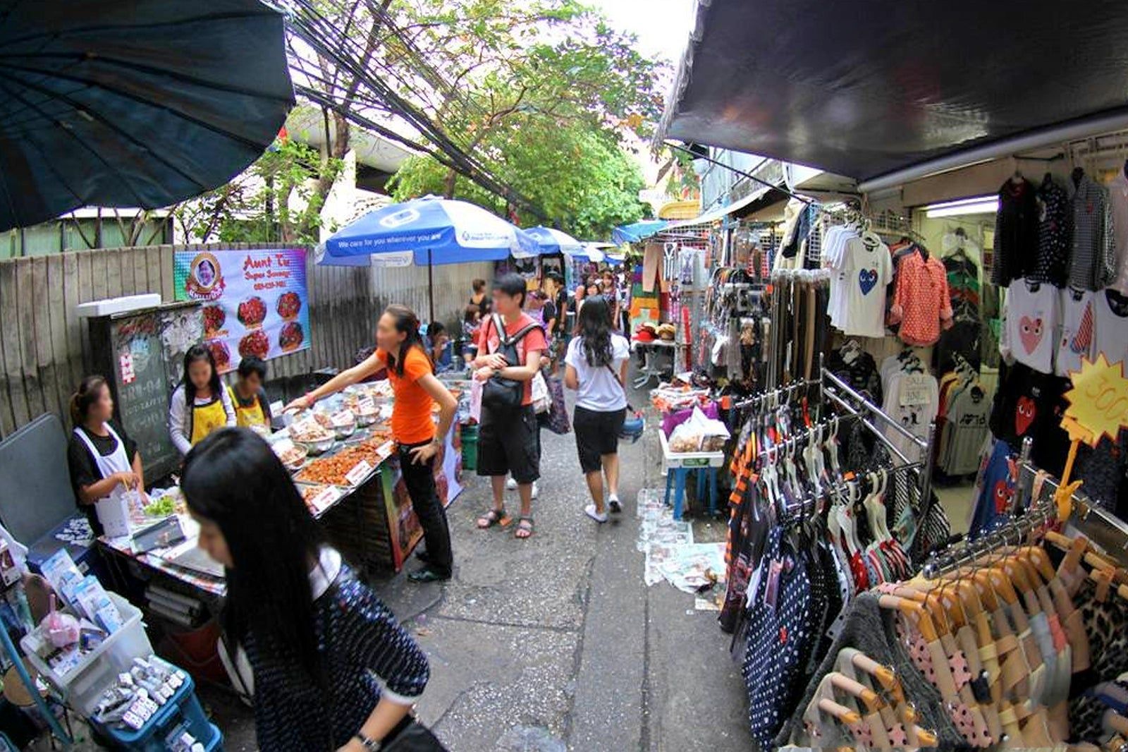 Lalai Sap Market in Silom