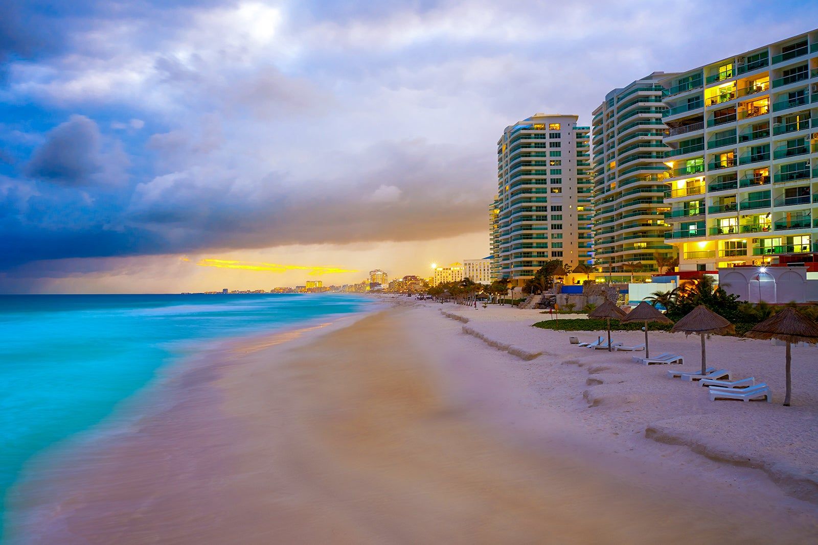 Best Things to Do After Dinner in Cancun