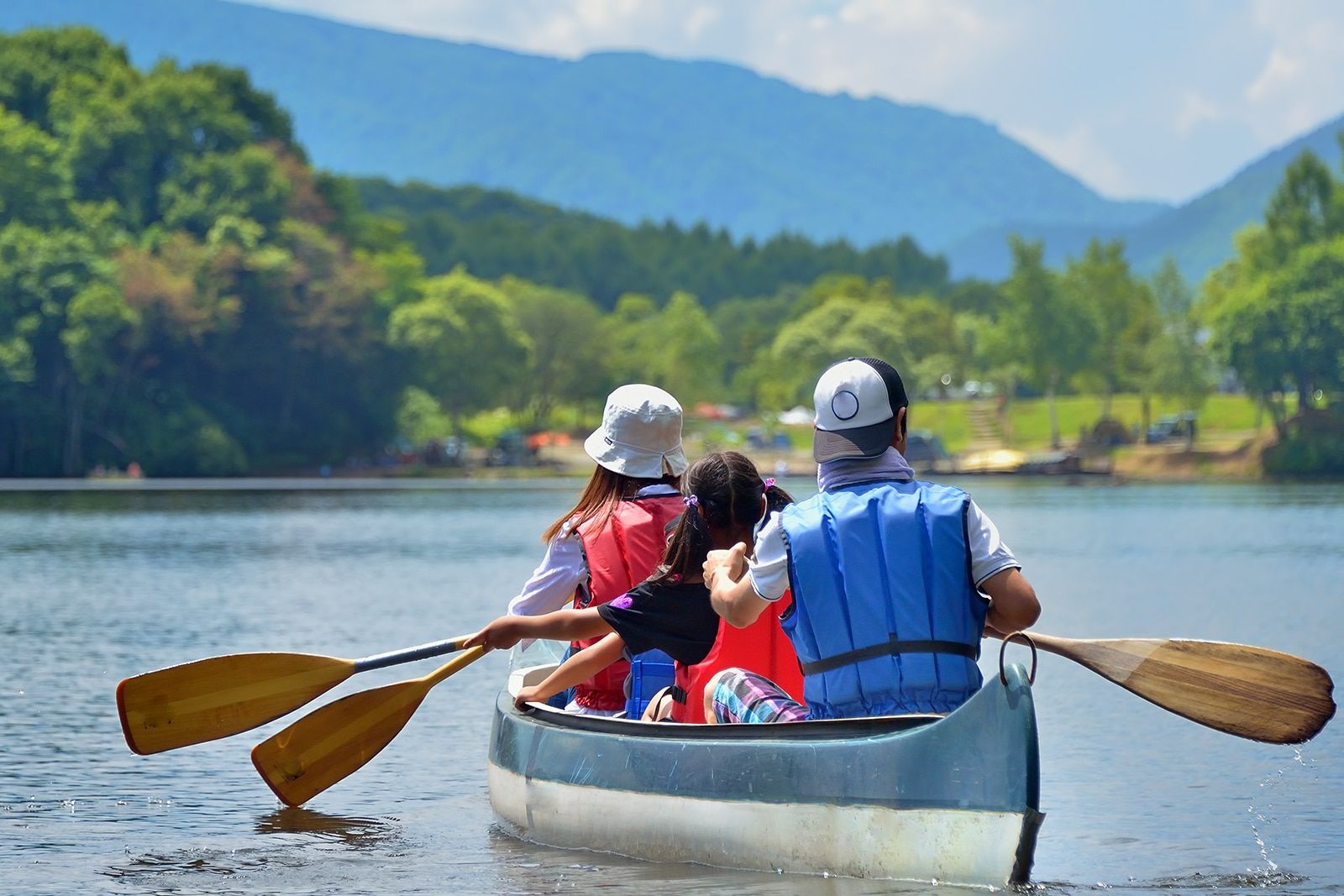 日本国内で人気の家族旅行先 
