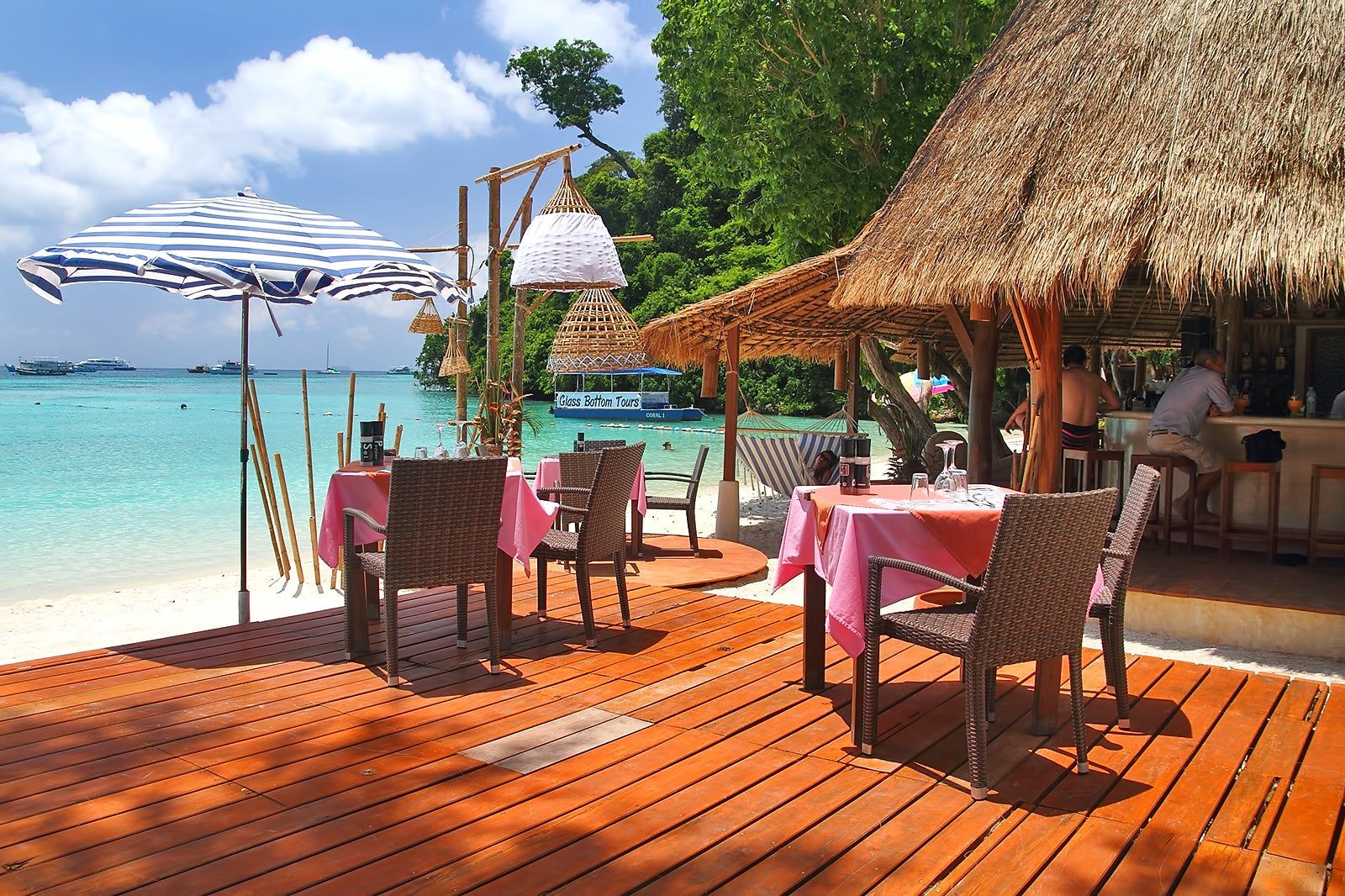 Mama Resto and The Cliff Bar in Phi Phi Islands