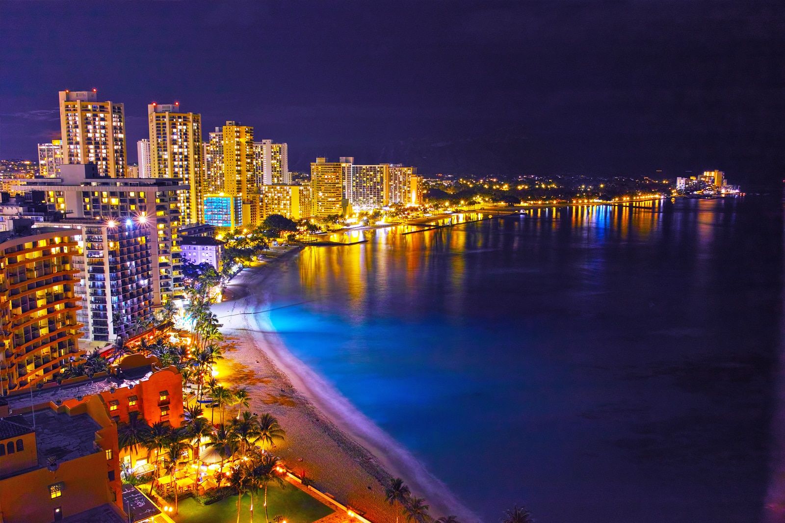 Nightlife in Honolulu
