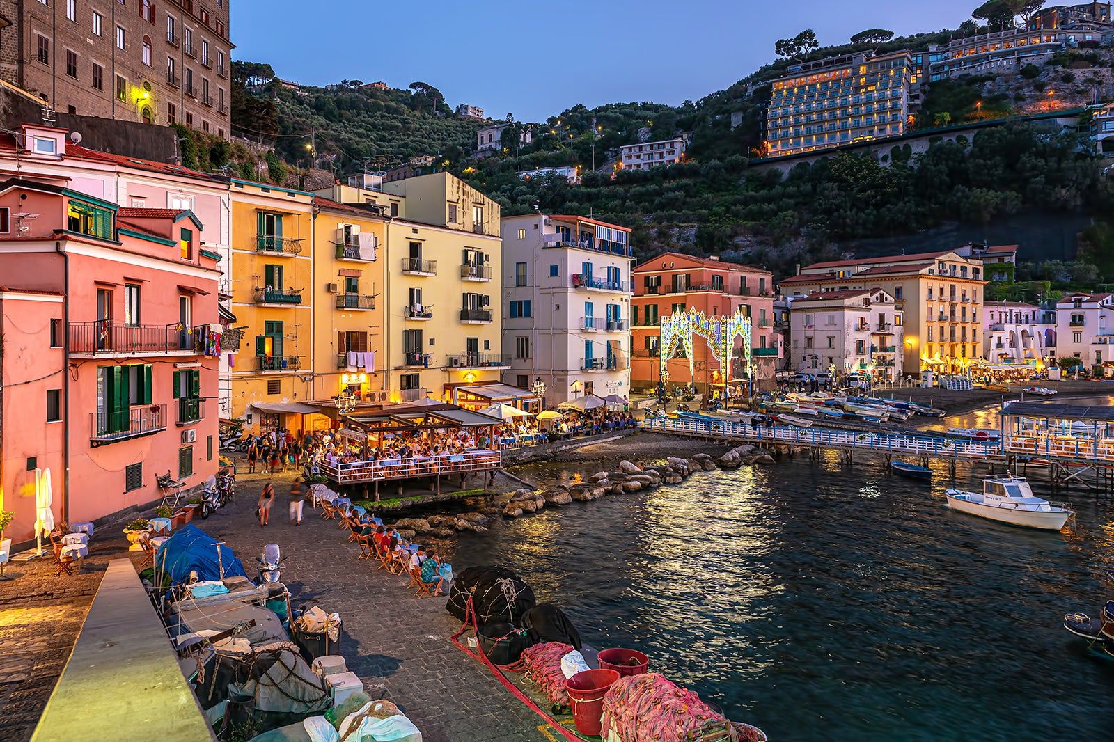 10 Best Things to Do After Dinner in Naples 