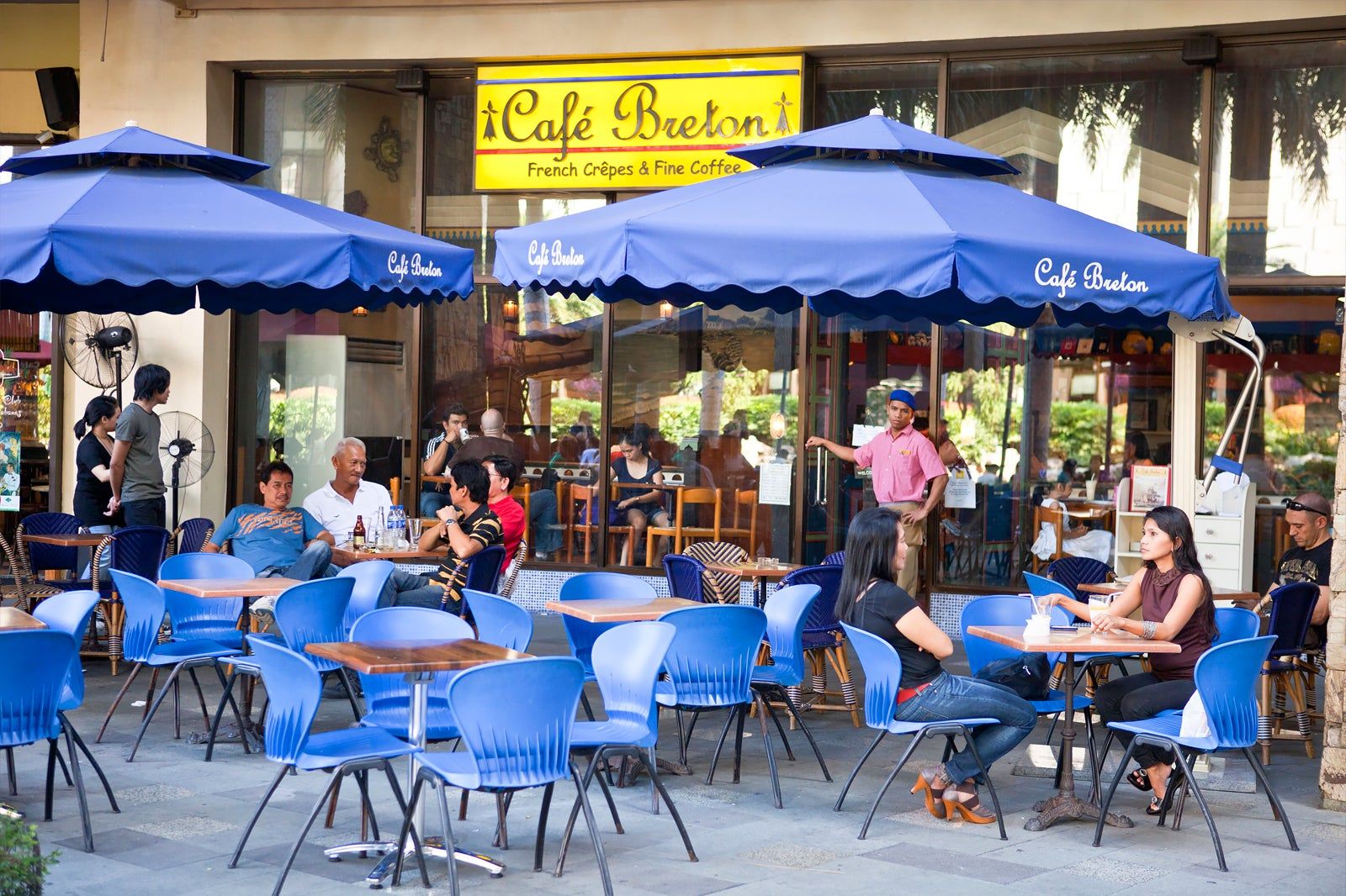 Food and Dining in Manila