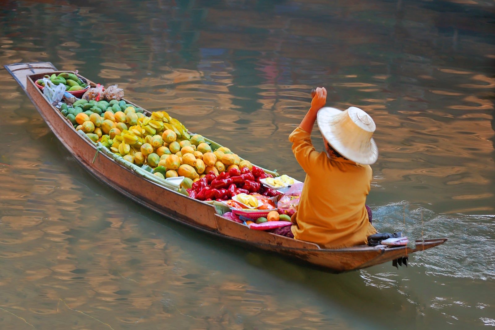 Damnoen Saduak Floating Market Near Bangkok