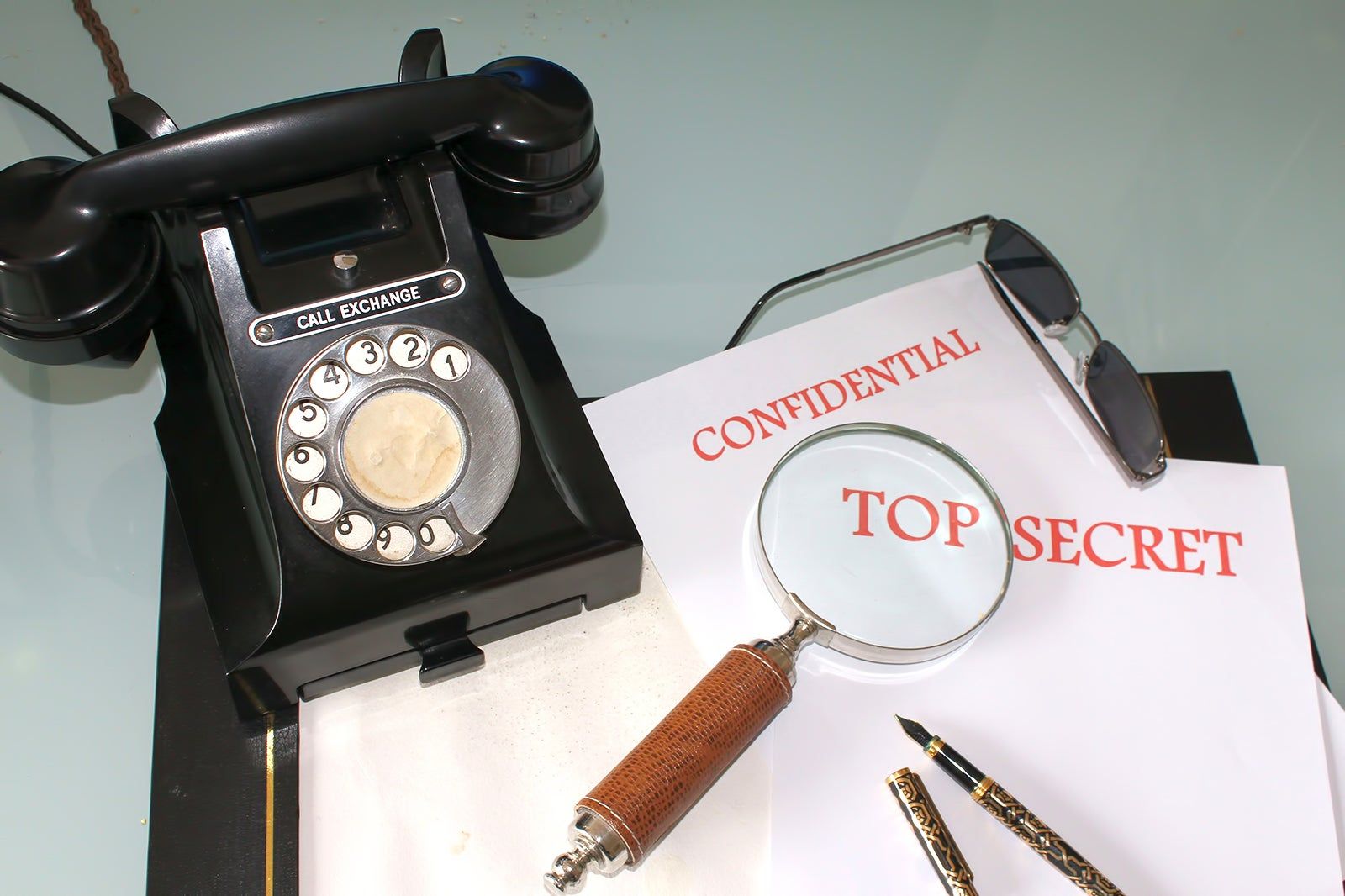 Sleuth's Mystery Dinner Show